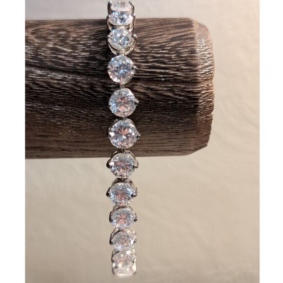 Gorgeous Graduated Large CZ 925 Sterling Silver Tennis Bracelet - Picture 2 of 16